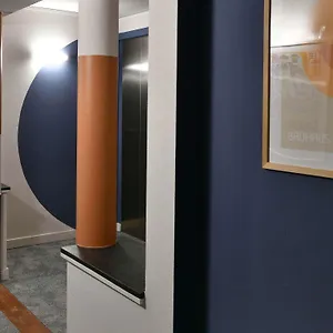 Ibis Styles Airport Aero 44 *** Σαρλρουά