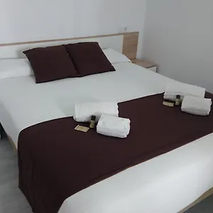 https://el-patio-de-la-piscina.es-andalucia.com